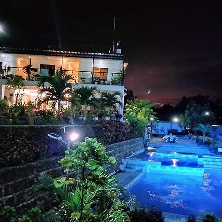 Casa De Robles Tanay Rizal 호텔 외부 사진